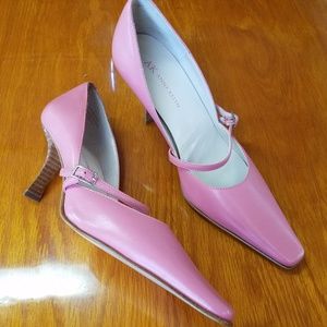 AK Anne Klein Women's Leather Pumps Size 6M Pink